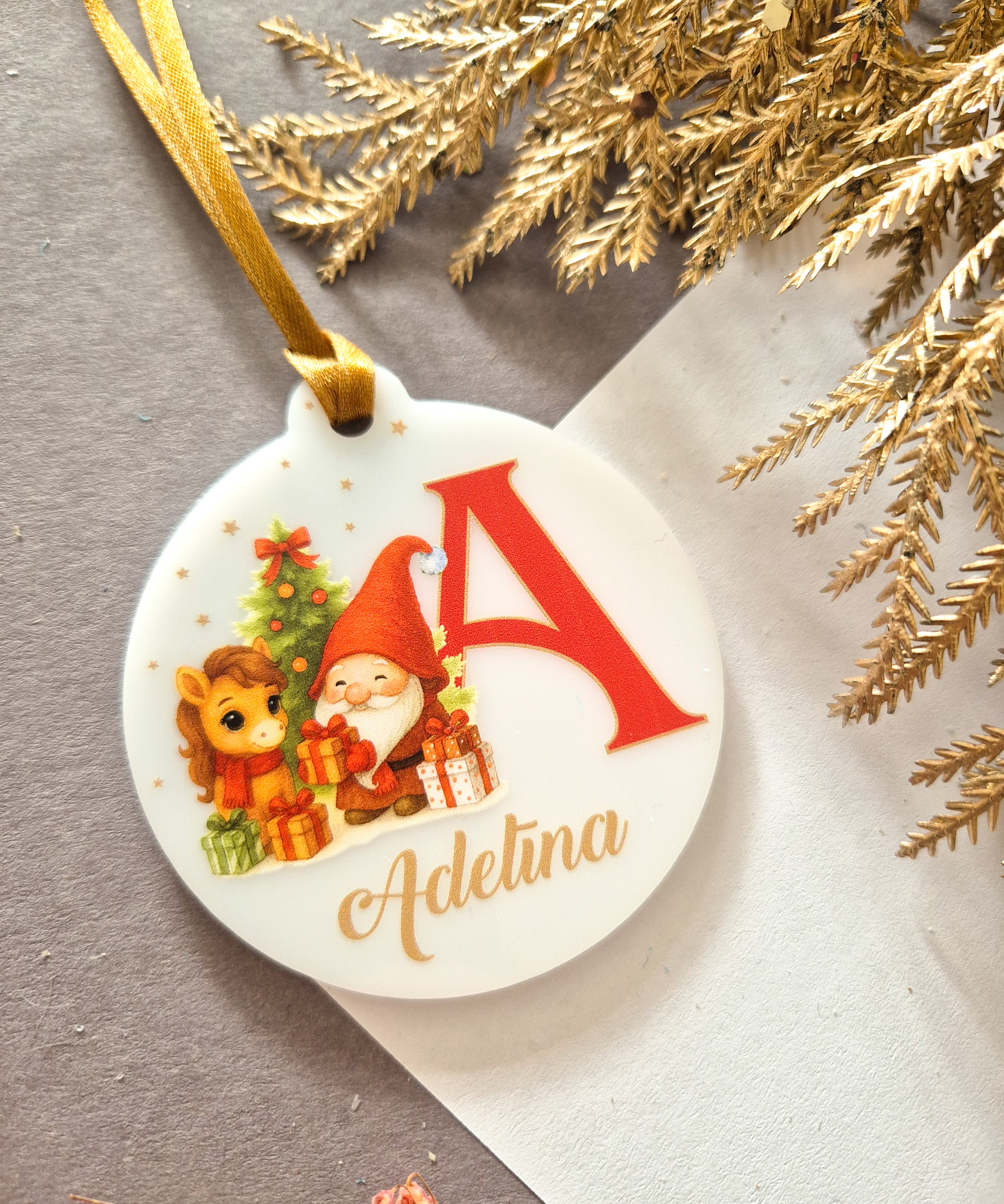 Decoration with a name
