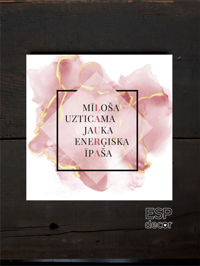 Laura /rozā Image